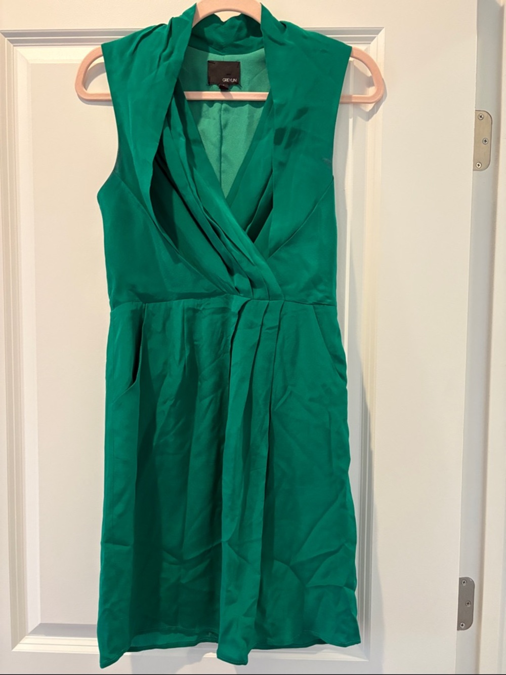Greylin Emerald Green Sleeveless V-Neck Midi Dress